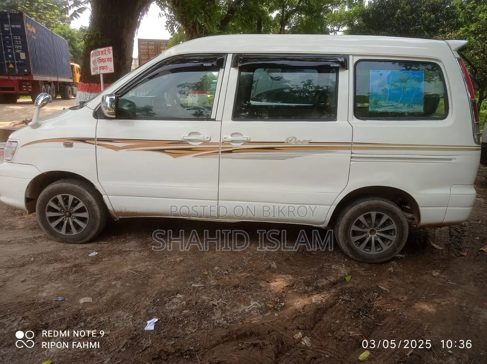 Toyota Noah 2.0 AWD (8 Seater) 2005 White