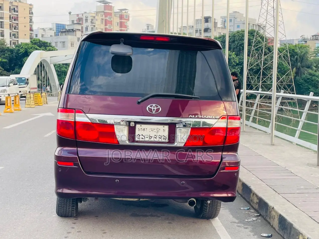 New Toyota Alphard 2005 Maroon