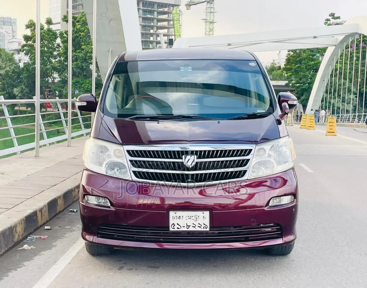 New Toyota Alphard 2005 Maroon