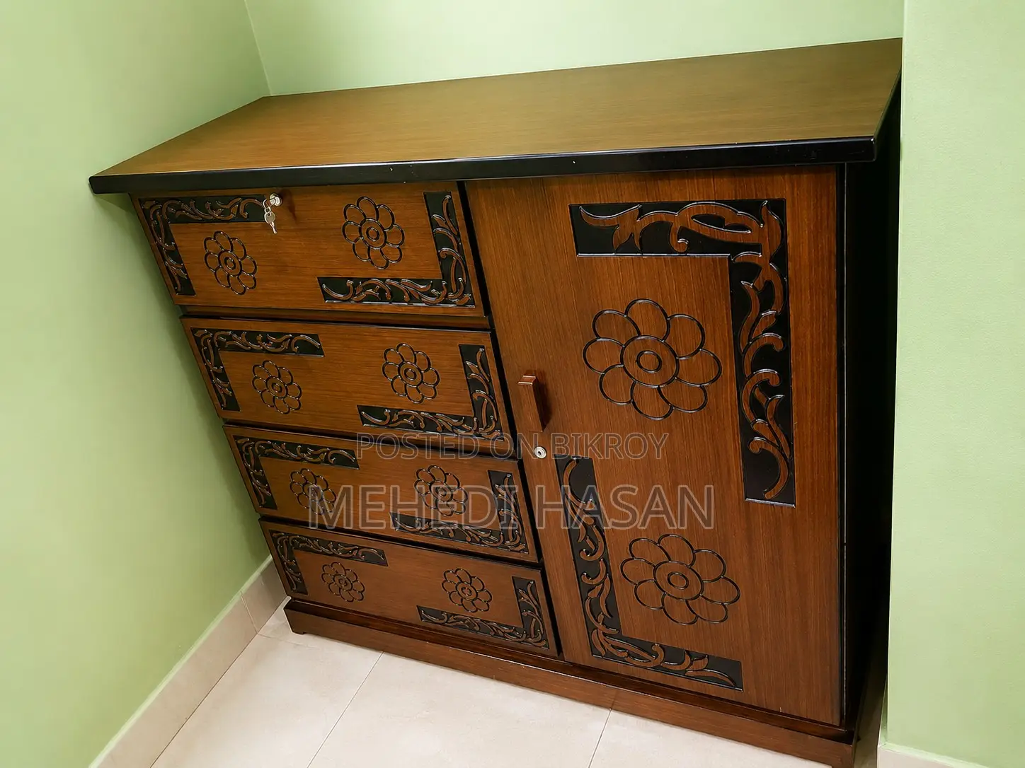 Beautifully Designed Wardrobe for Sale