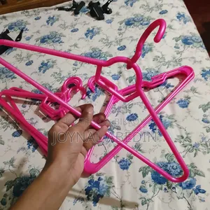 ৯ পিস হেঙ্গার