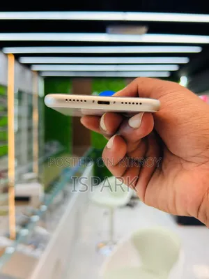 Apple iPhone 11 128 GB White