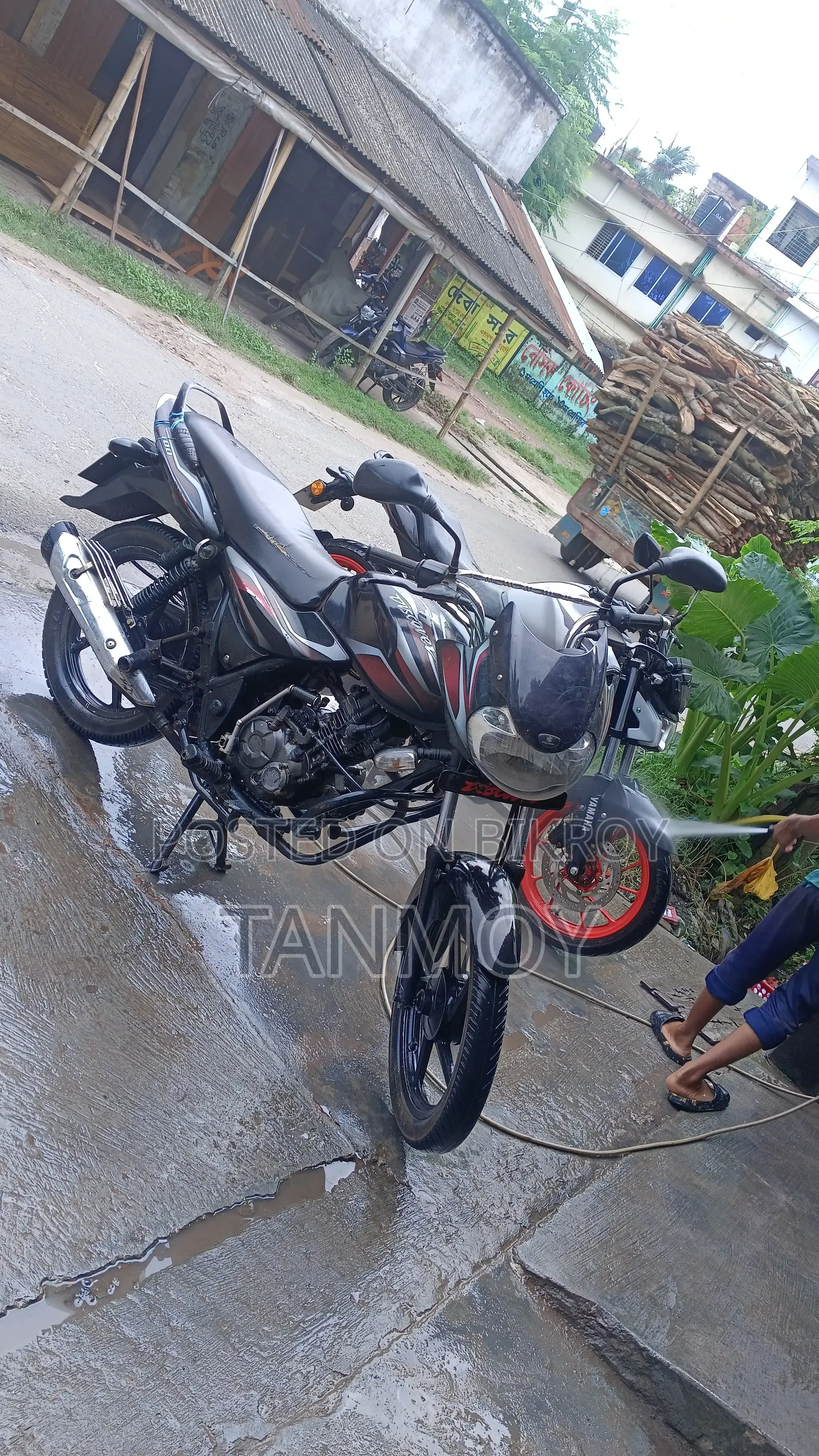 Bajaj Discover 100 2014 Red