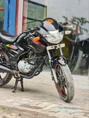 টিভিএস অ্যাপাচি আরটিআর ১৬০ টুভি ২০১৩ কালো