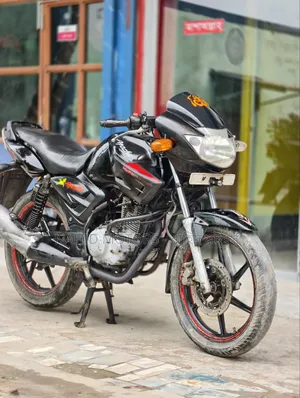 টিভিএস অ্যাপাচি আরটিআর ১৬০ টুভি ২০১৩ কালো