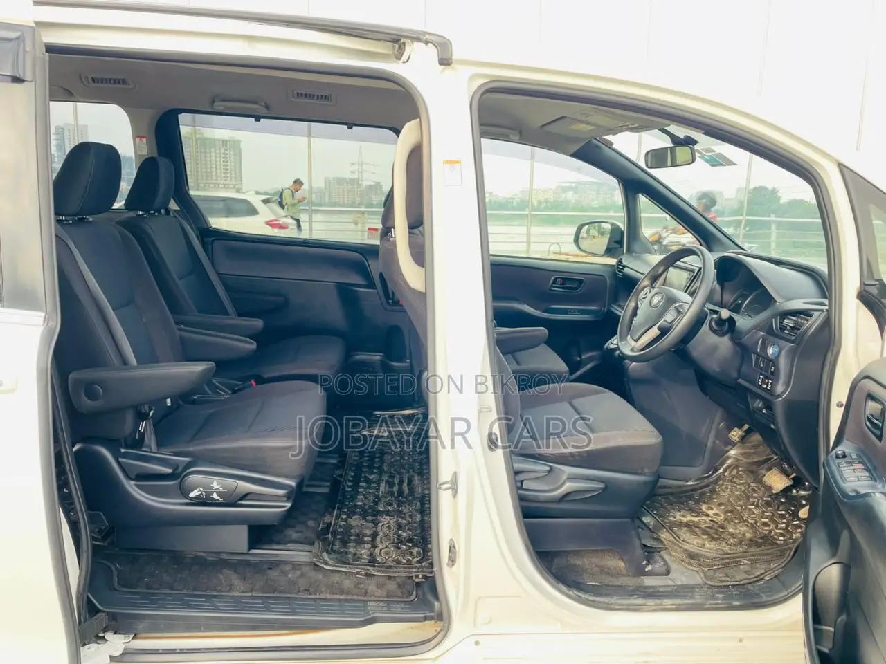 New Toyota Noah 1.8 FWD Hybrid (7 seater) 2015 Pearl