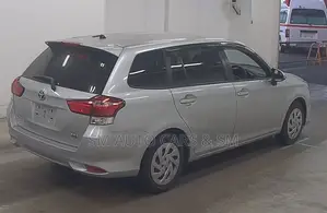 Toyota Corolla Fielder 2021 Silver