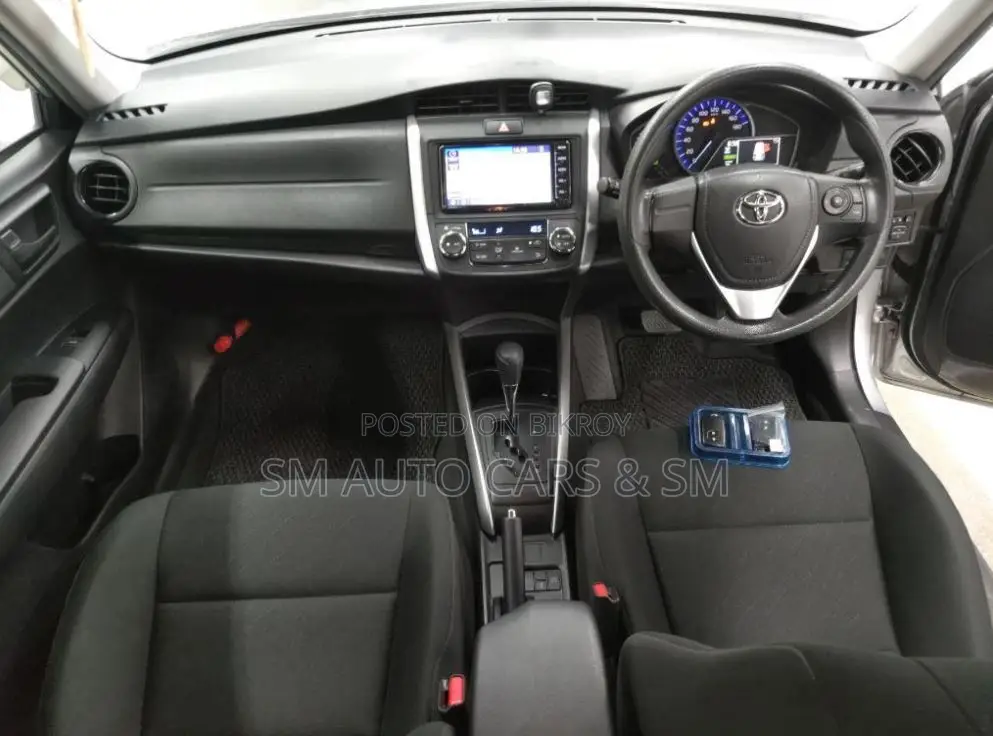 Toyota Corolla Fielder 2021 Silver
