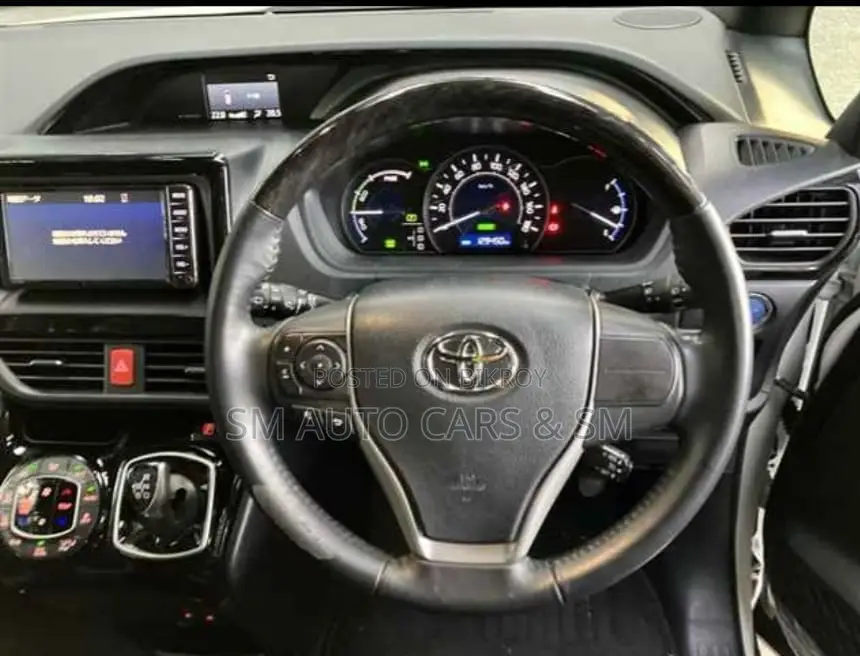 Toyota Noah 2021 Pearl