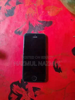 Apple iPhone 5 16 GB Black