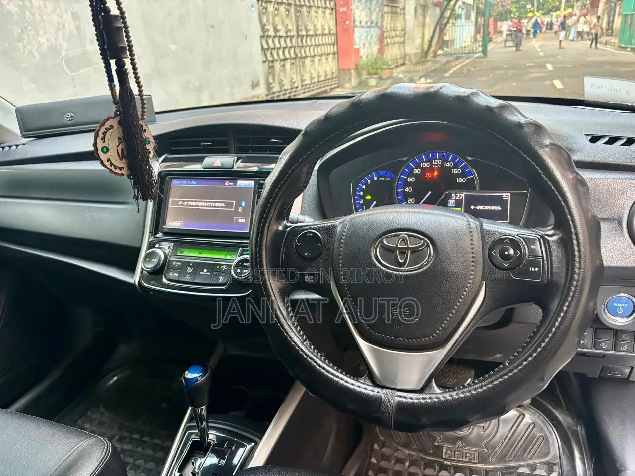 Toyota Corolla Fielder 1.5 Hybrid FWD 2016 Silver