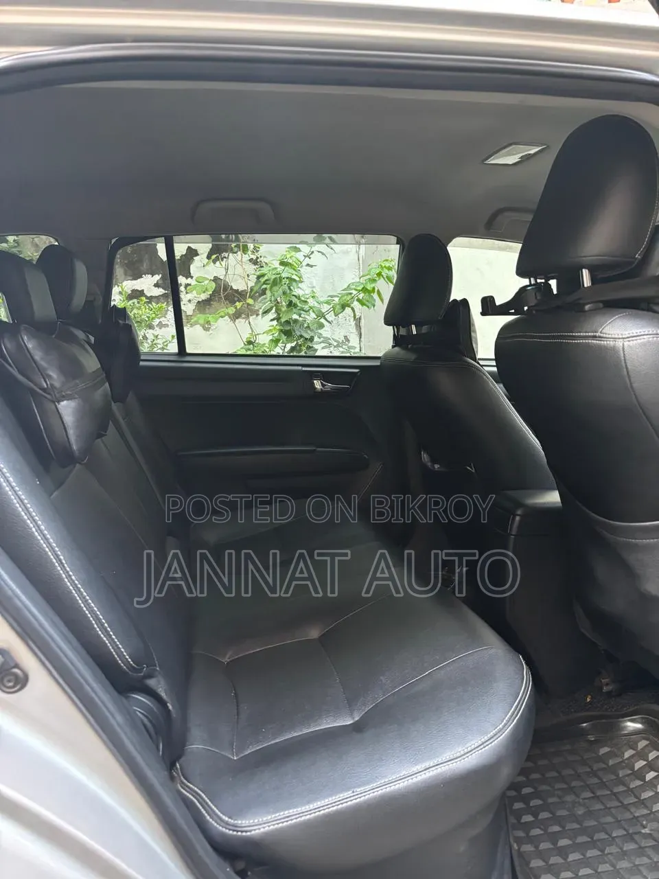 Toyota Corolla Fielder 1.5 Hybrid FWD 2016 Silver