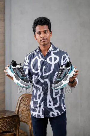 Men"s Shoes
(4.0)