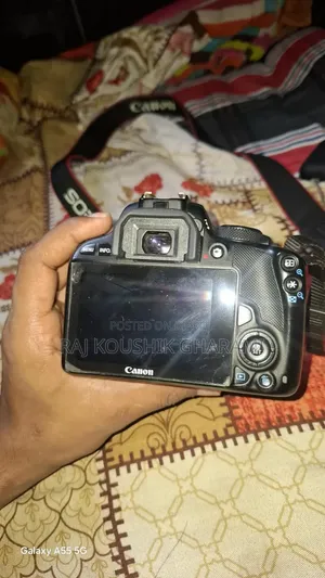 Canon 100D. 55 Mm STM Prime Lance