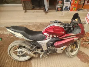 সুজুকি জিক্সার এসএফ ২০১৮ লাল