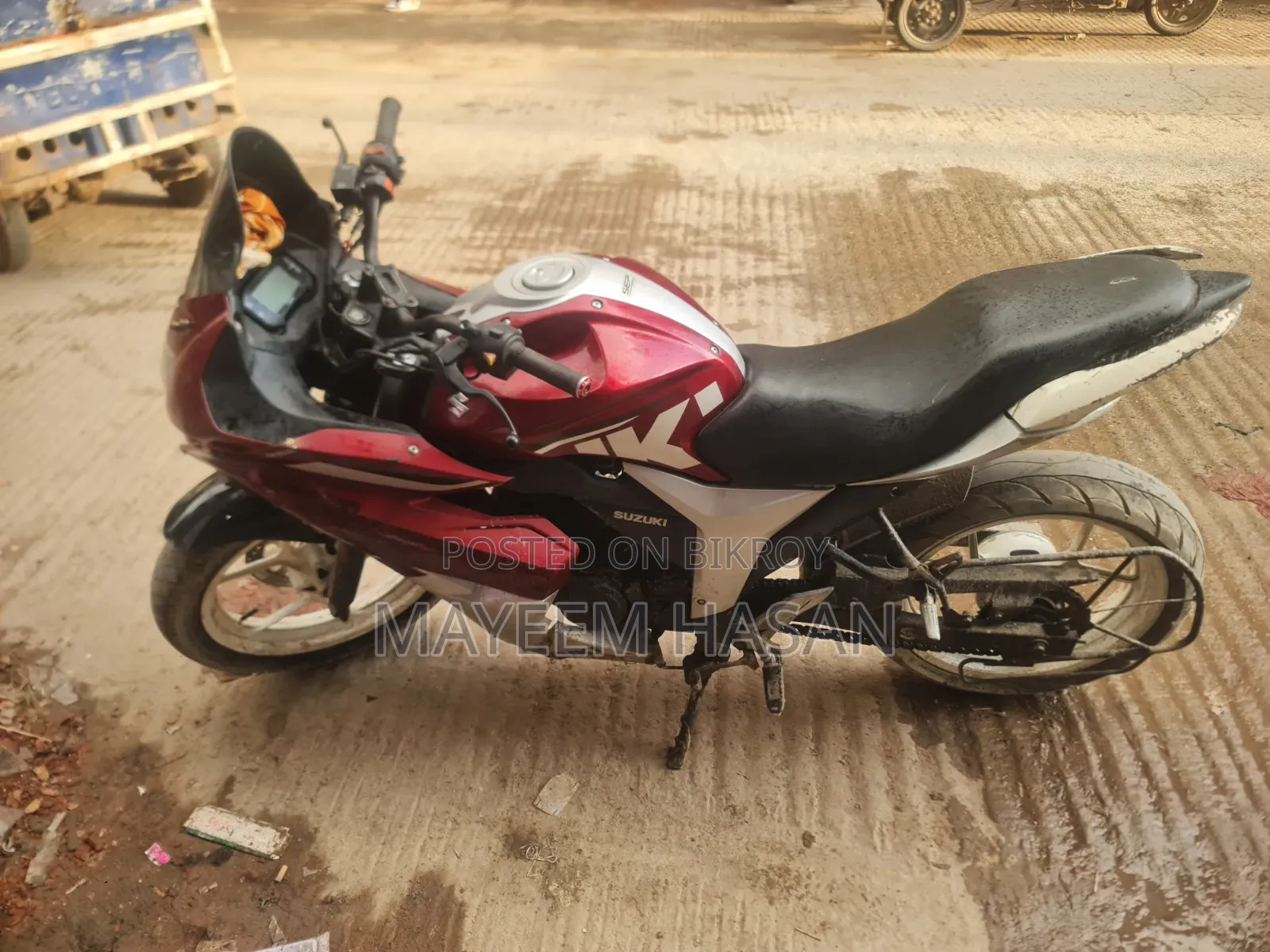সুজুকি জিক্সার এসএফ ২০১৮ লাল