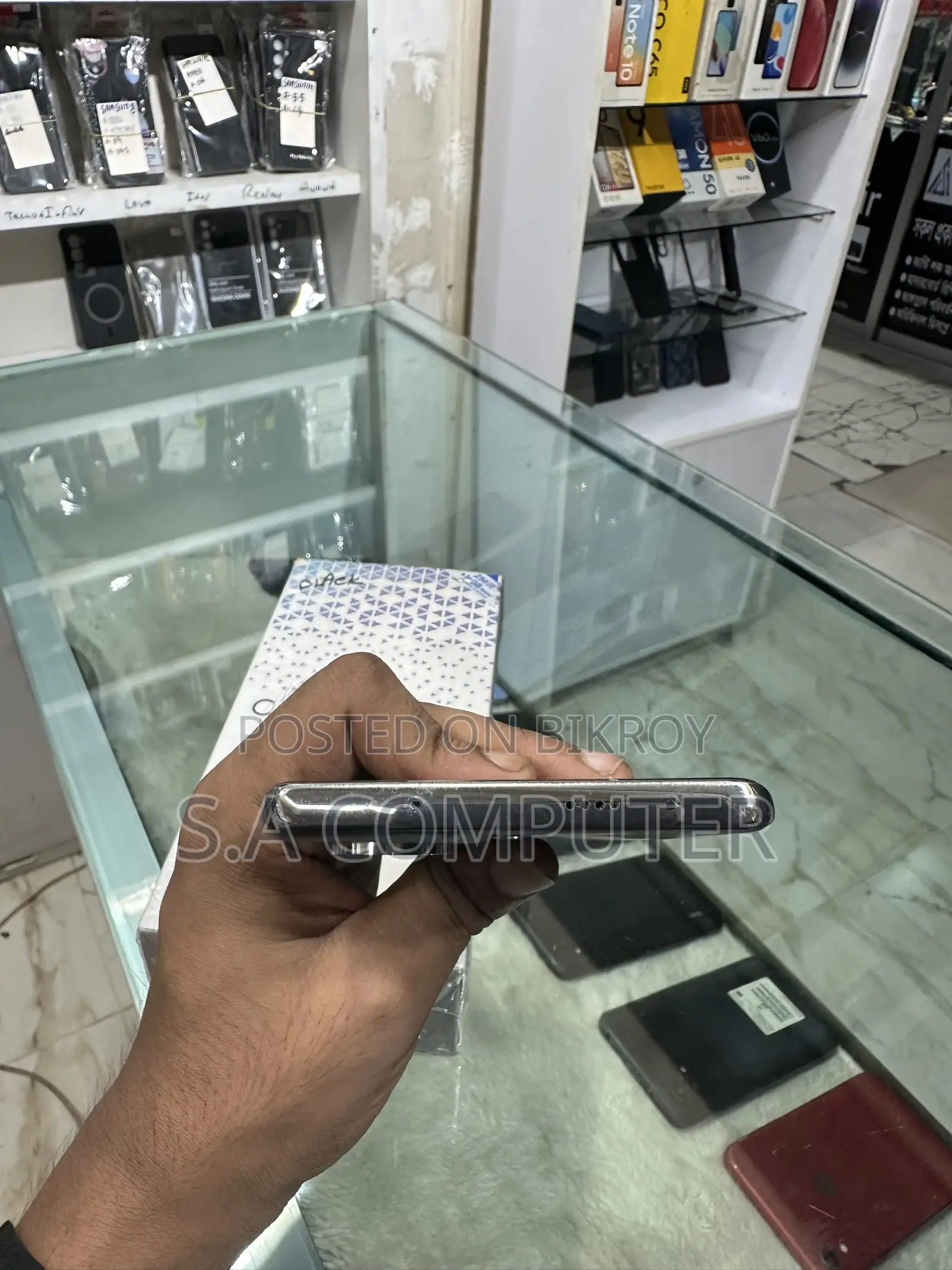 নিউ টেকনো ক্যামন ৪০ প্রো ৪জি ২৫৬ জিবি ব্ল্যাক