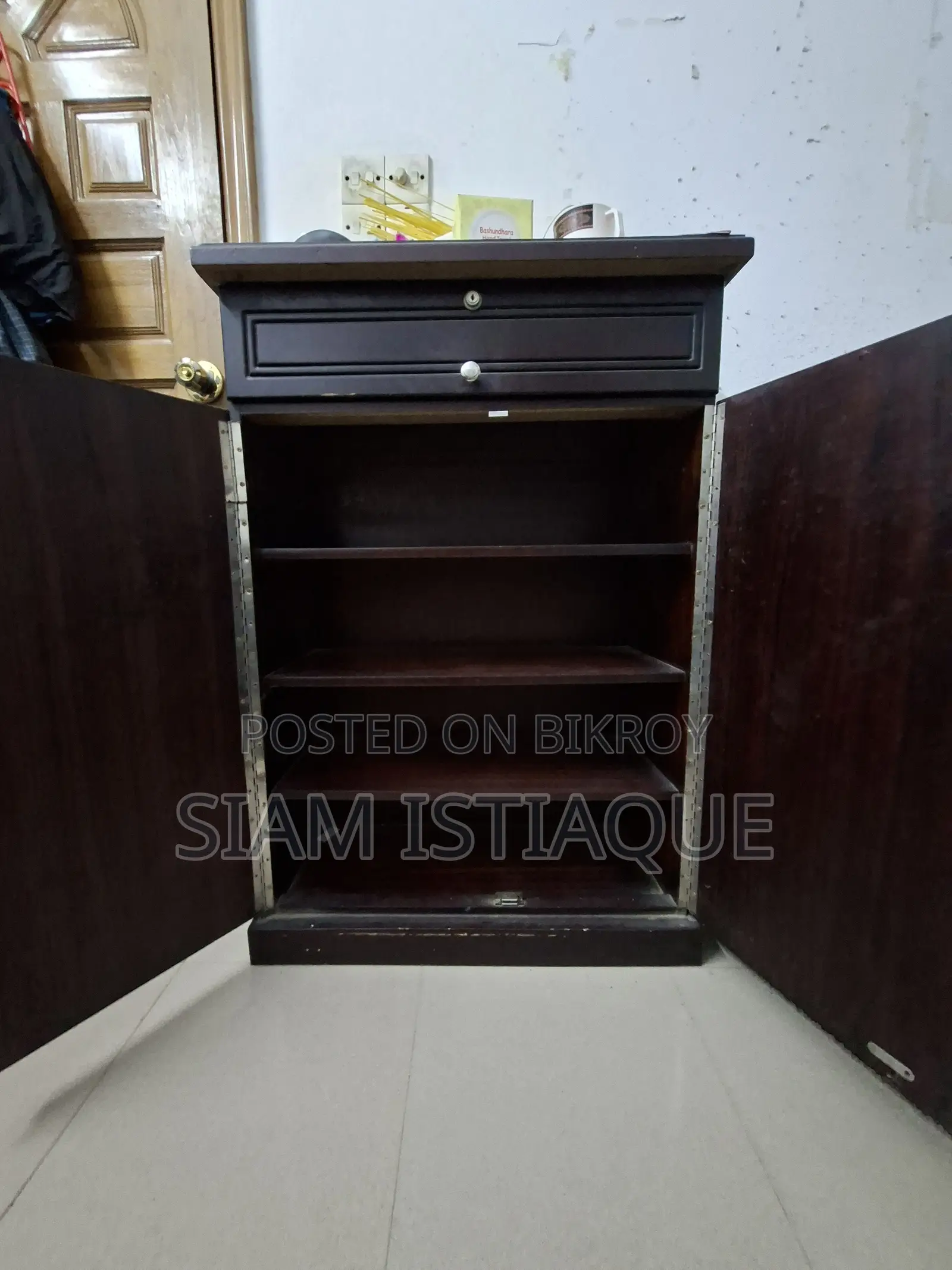 Table and Waredrobe for Sale