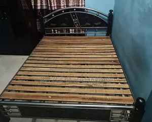 Steel & Wood Bed 6'x7'