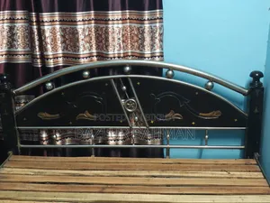 Steel & Wood Bed 6'x7'