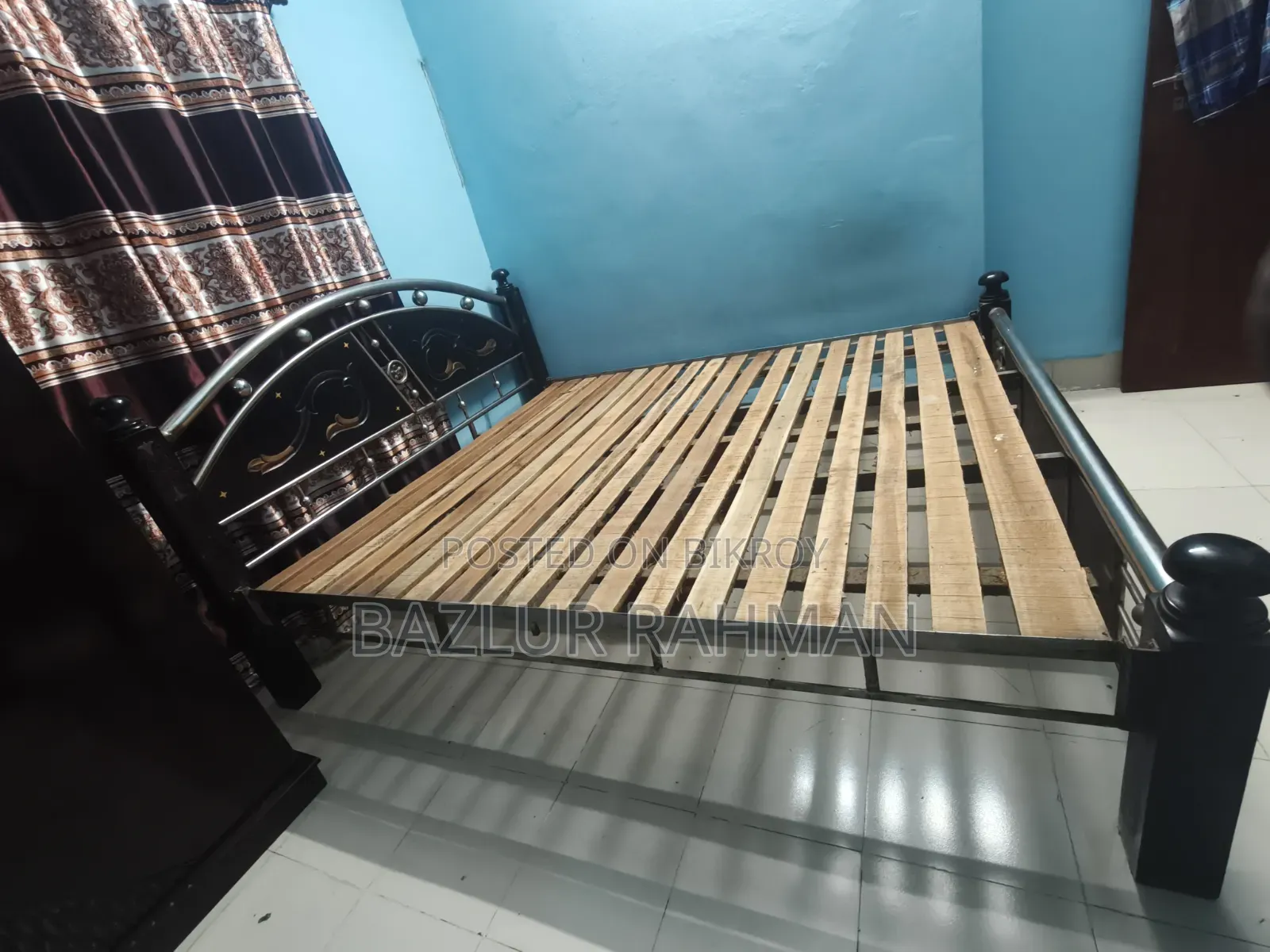 Steel & Wood Bed 6'x7'