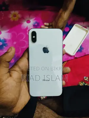Apple iPhone X 64 GB White