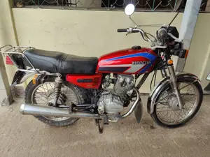 Honda 2002 Red