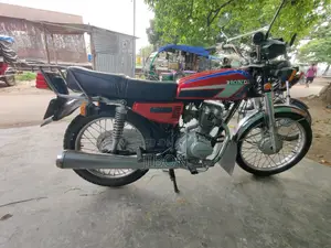 Honda 2002 Red