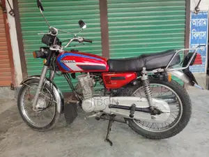 Honda 2002 Red