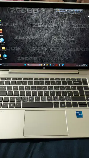 Laptop HP ProBook 440 16GB Intel Core i5 HDD+SSD 512GB