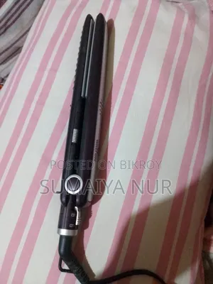 ওয়ালটন হেয়ার স্ট্রেইটনার