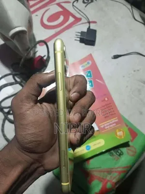 Apple iPhone 11 128 GB Yellow