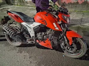TVS Apache RTR 160 2v Refresh X-connect 2020 Red