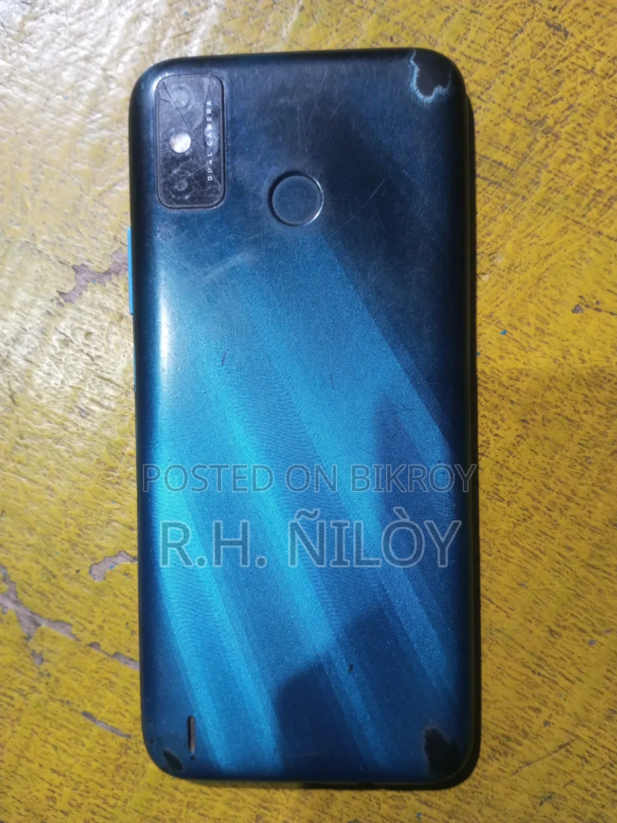 টেকনো ৩২ জিবি নীল