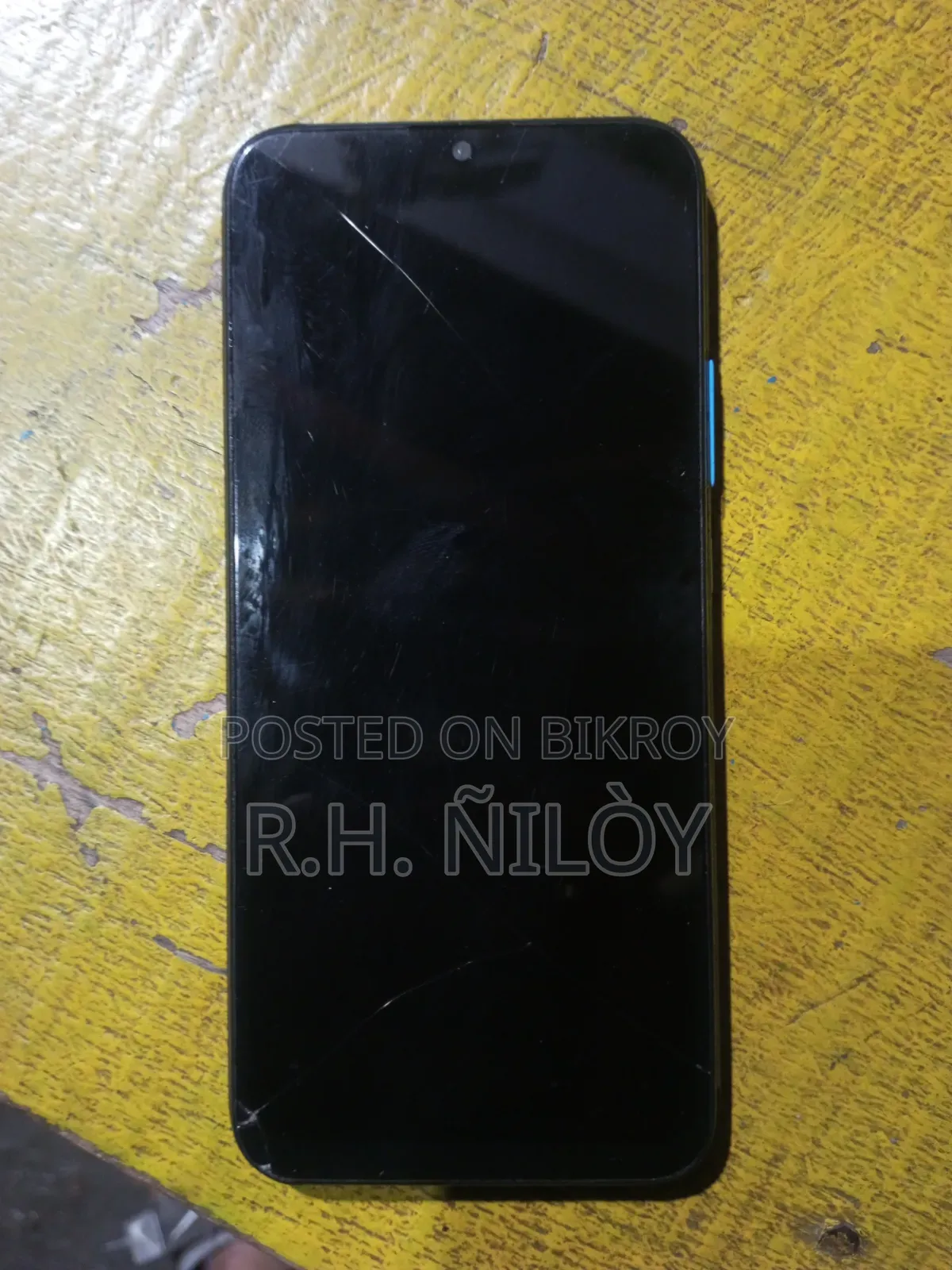 টেকনো ৩২ জিবি নীল