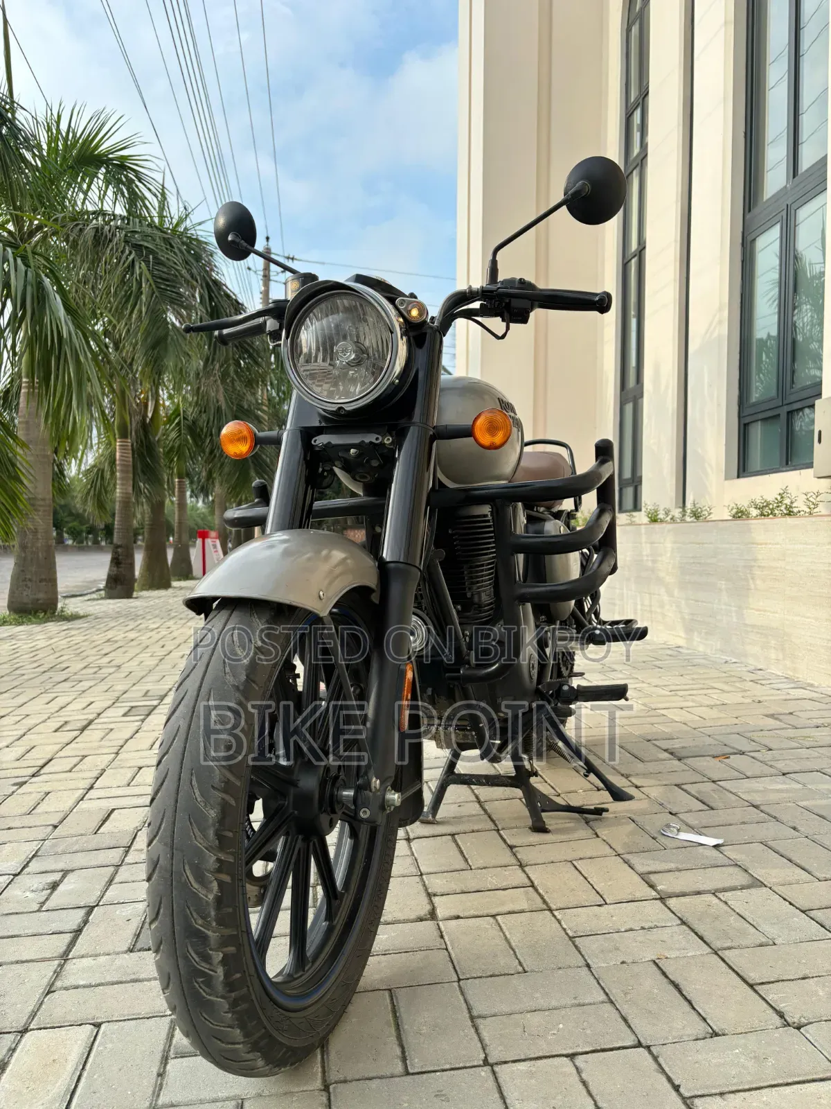 Royal Enfield Classic 350 2025 Gray