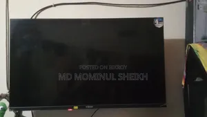 Vision E30 S 32" LED TV for sale, all TV cartons included