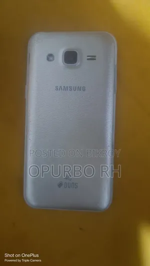 Samsung Galaxy J2 8 GB Gold