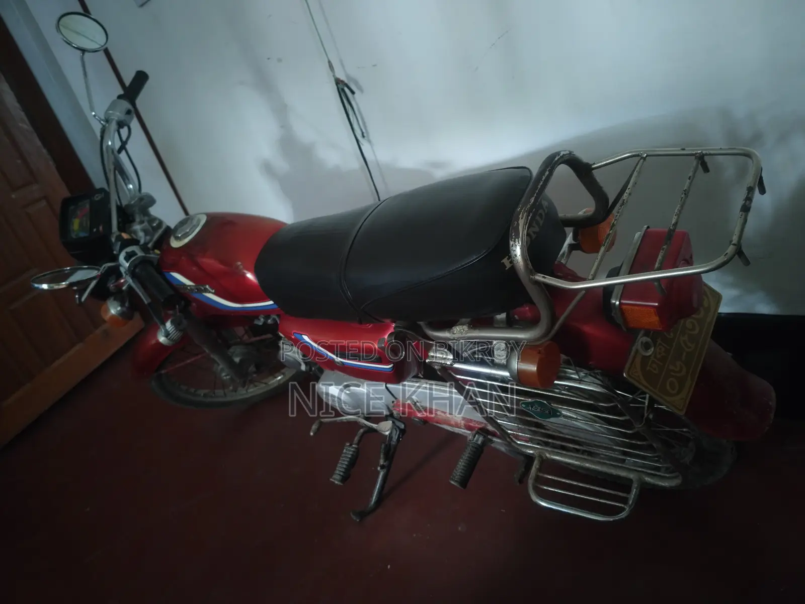 Honda 2000 Red