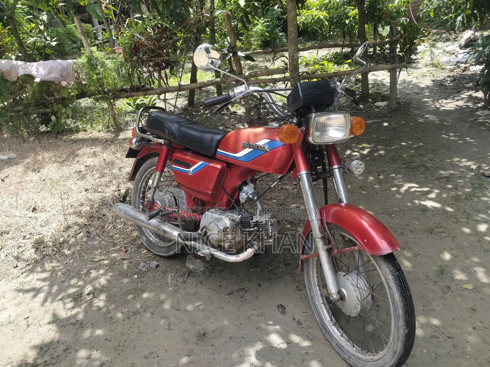 Honda 2000 Red