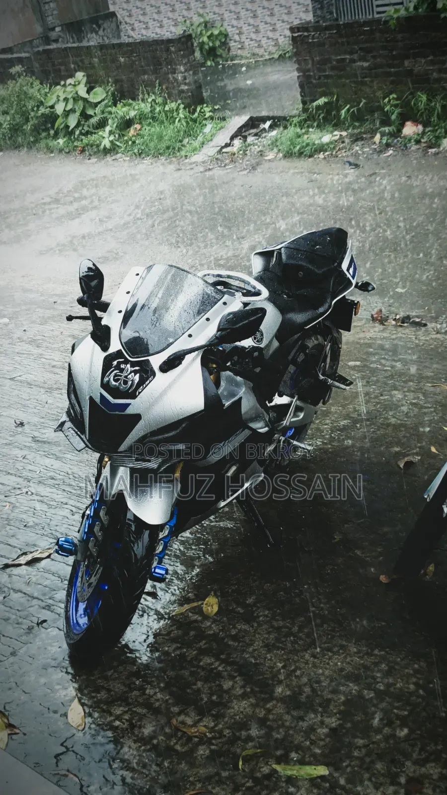 Yamaha R15M 2025 Silver