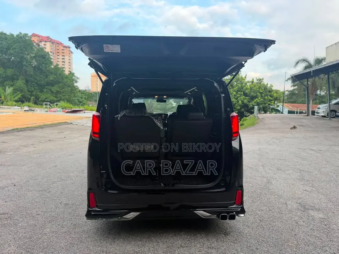 Toyota Alphard 2.5 Hybrid AWD 2021 Black