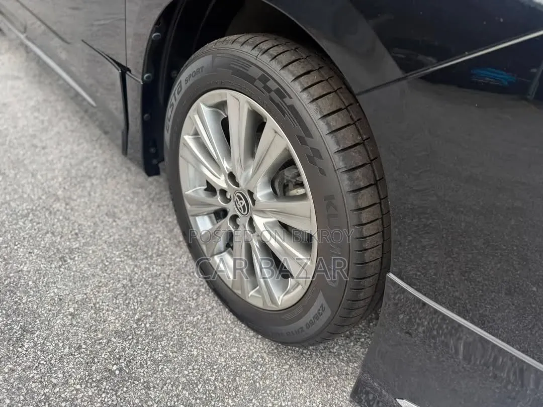 Toyota Alphard 2.5 Hybrid AWD 2021 Black