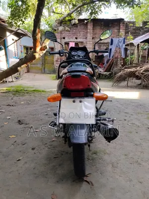 টিভিএস মেট্রো ২০১১ কালো