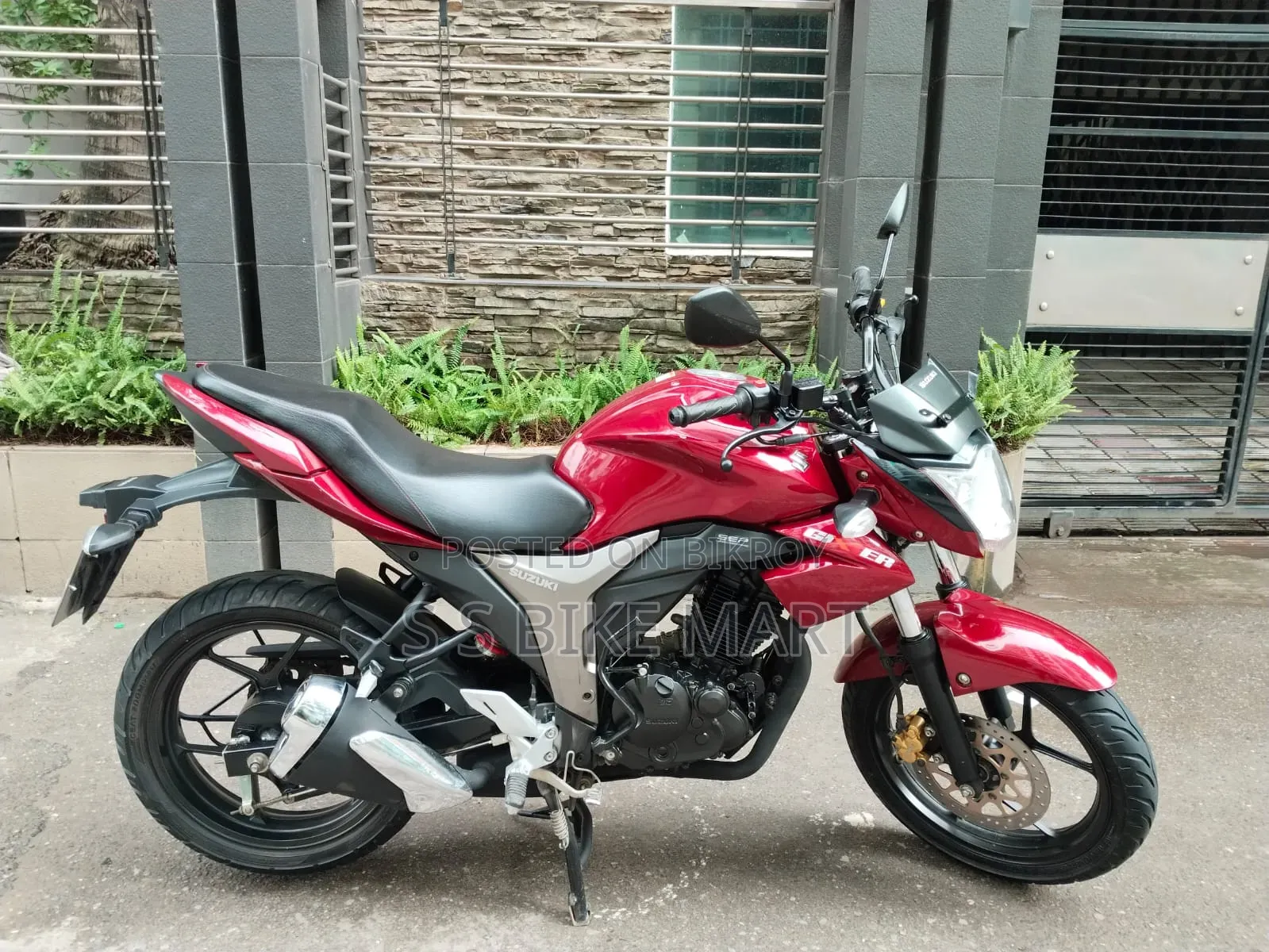 Suzuki Gixxer 2024 Red