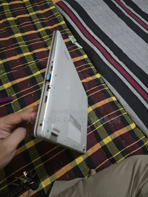 Laptop Dell Inspiron 15 3501 4GB Intel Core i3 SSD 1T