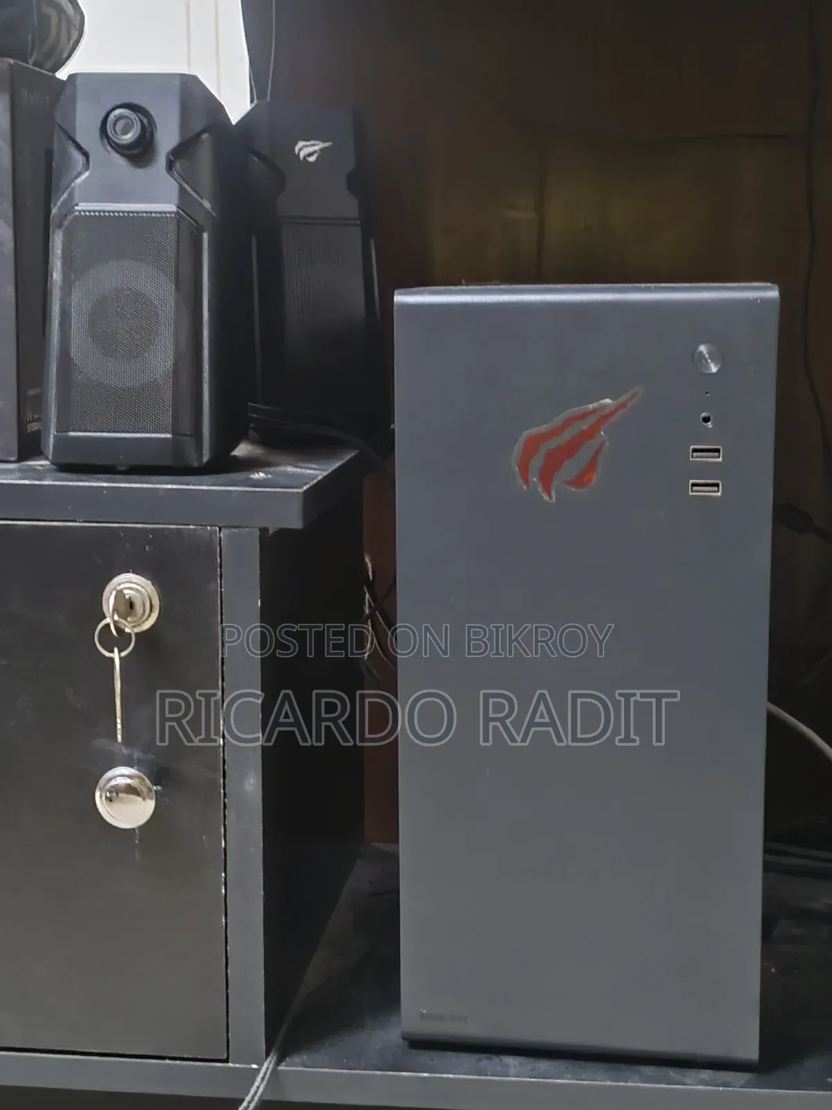 Desktop Computer 8GB AMD Ryzen 3 SSD 512GB
