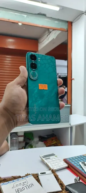 ভ，《ভিভো ওয়াই ৩০০ ১২৮ জিবি