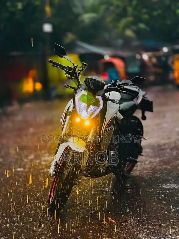 Benelli 2020 White