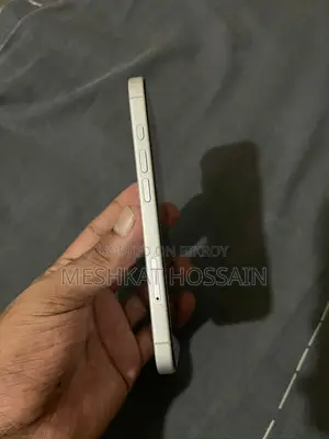Apple iPhone 16 128 GB White